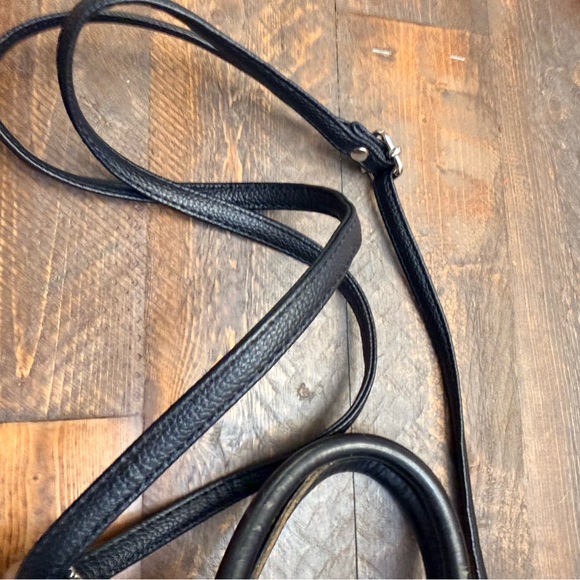 Vtg Dooney & Bourke Women’s Black Medium Snap closure Monogrammed Shoulder Bag. - Picture 10 of 16